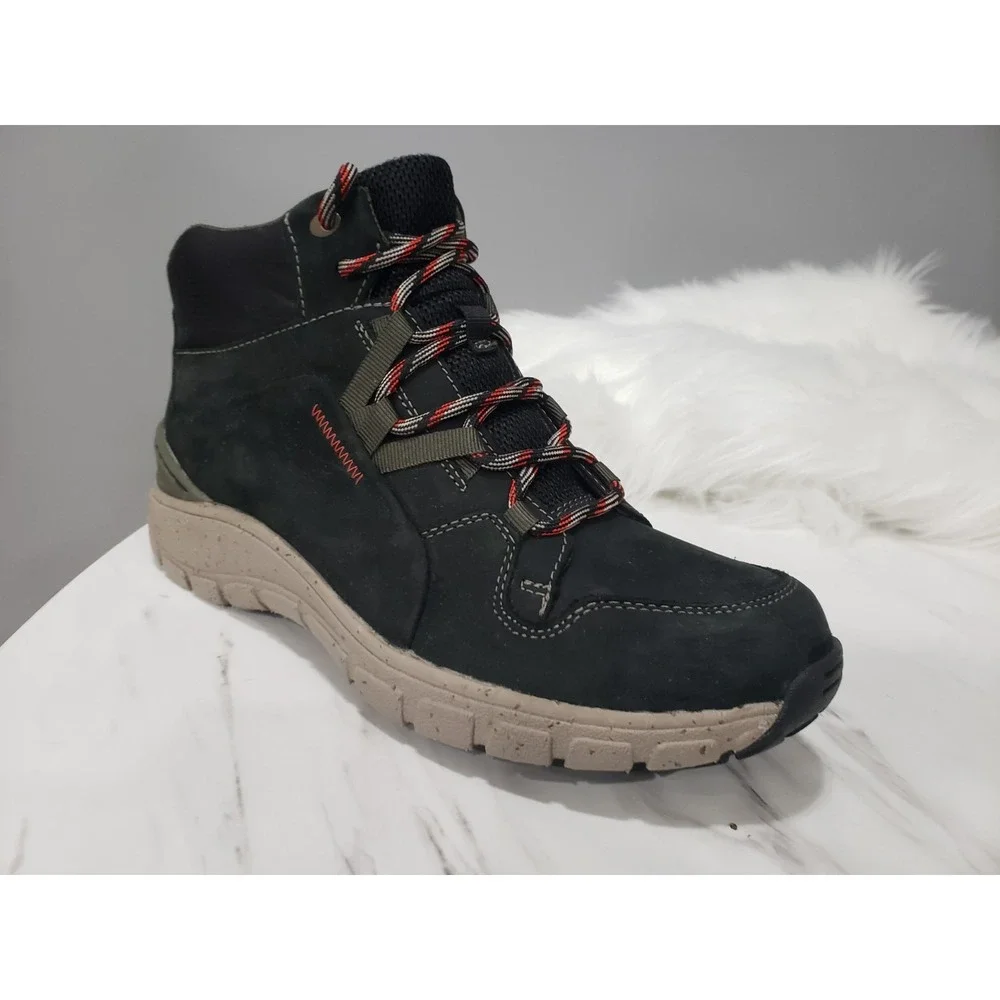 NEW NO BOX 7 WIDE Clarks Hiking Boots Wave Summit AP Waterproof Comfort Women's